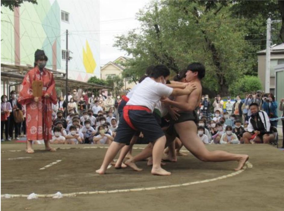 小学校敷地内の土俵で全校児童が対決！関前南小学校相撲大会「関前場所」開催！