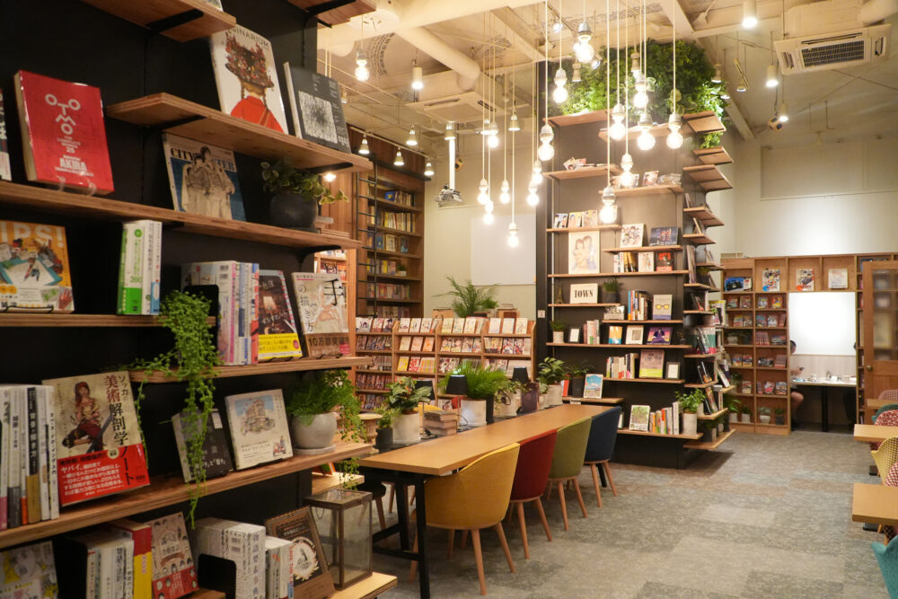 CREATORS LOUNGE ZENON