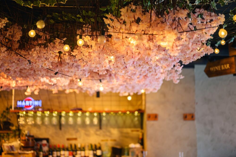 ワインビュッフェESOLAで3月3日（火）より『お花見ワインバル』がスタート